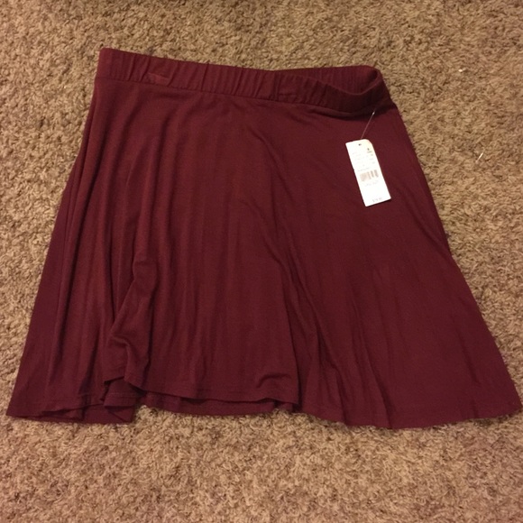 LA Hearts Dresses & Skirts - Maroon Flowy Skirt