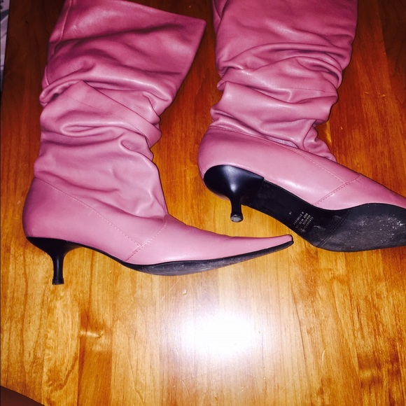 Light pink ruffle boots