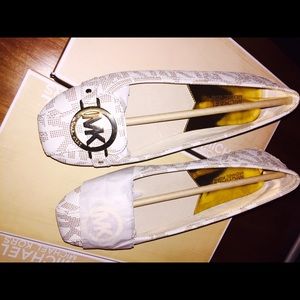 Brand new Michael Kors flats