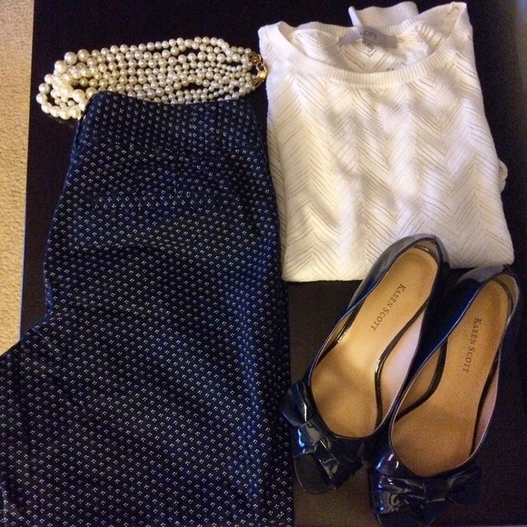 LOFT Navy/white printed crop Julie crop pants sz 6