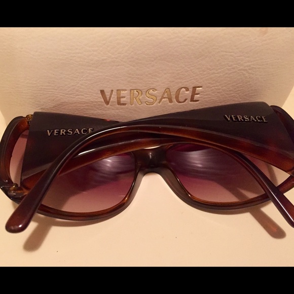Versace sunglasses - Picture 1 of 4