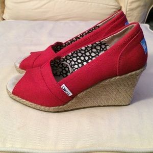 TOMS - Red platform open toe TOMS