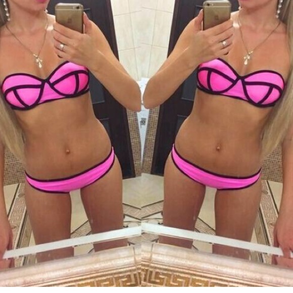 Pink bikini set - Picture 4 of 4