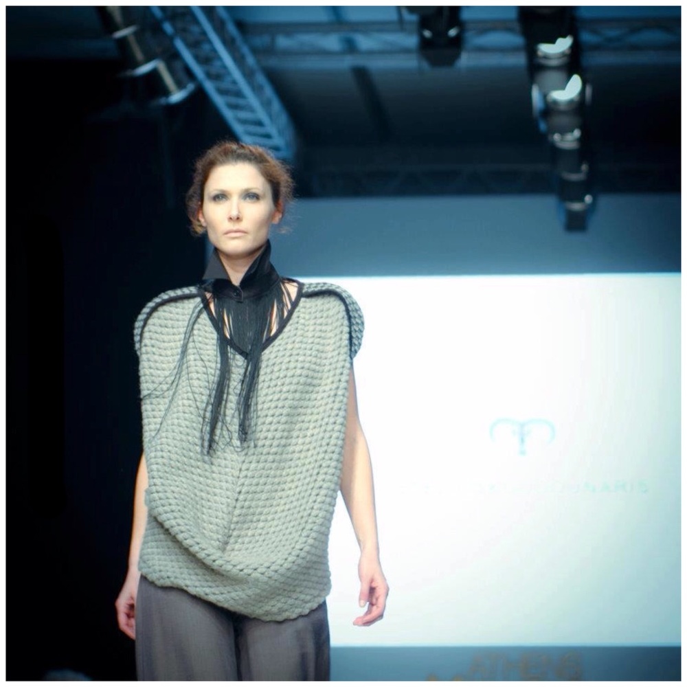 Fashion Designer Sweater - Picture 6 of 8