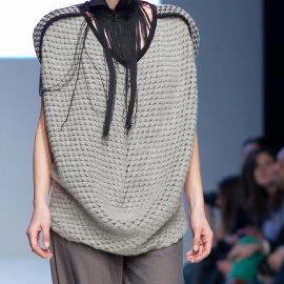 Fashion Designer Sweater - Picture 2 of 8