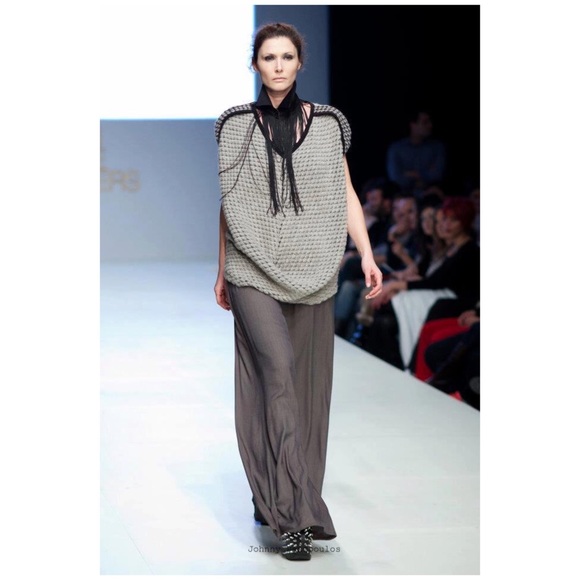 Fashion Designer Sweater - Picture 4 of 8