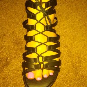 SALE!! BOGO 50% off Torrid gladiator sandals sz 8w