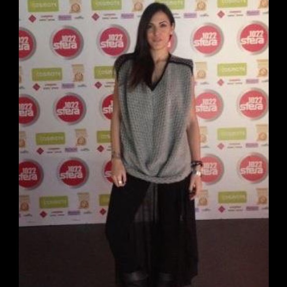 Fashion Designer Sweater - Picture 3 of 3