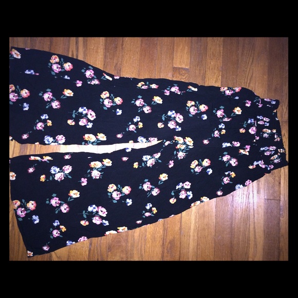 Floral flared pants