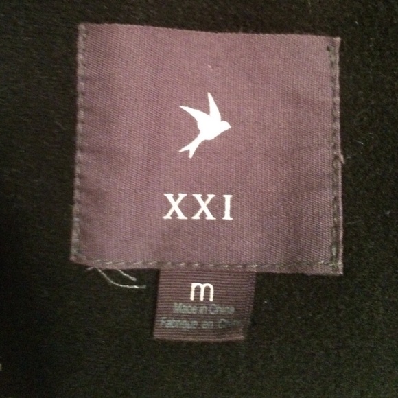 Black medium coat from forever 21 - Picture 3 of 3