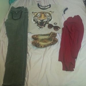 Grey low rise skinny jeans with black embroidery