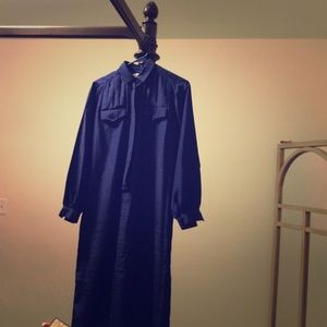 Vintage long sleeve dress . Fits to form