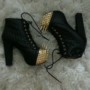 NWT JEFFERY CAMPBELL SPIKED CROWN LITAS