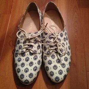Printed oxfords