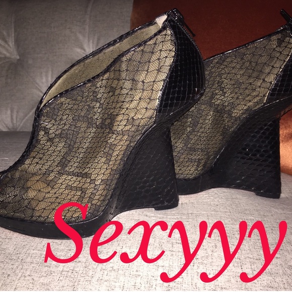 100% authentic Christain Louboutin's worn once!!😍 - Picture 3 of 4