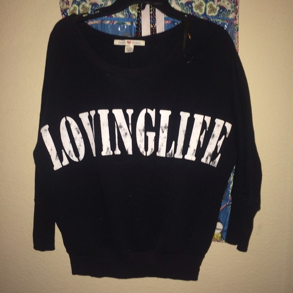 Derek Heart "Loving Life" Sweater - Picture 1 of 2
