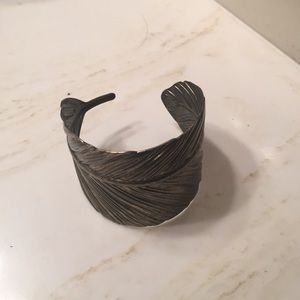 Feather bracelet