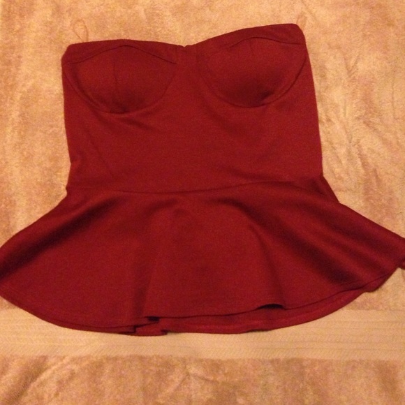 Strapless top