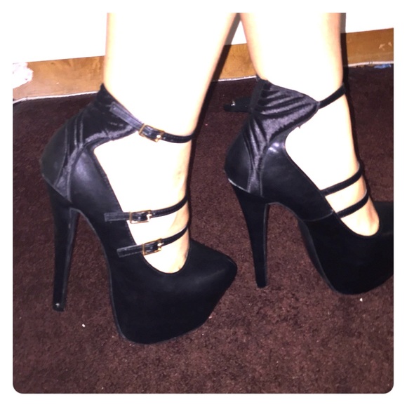 Black stiletto