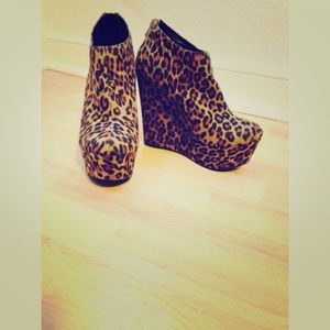 Leopard print wedges