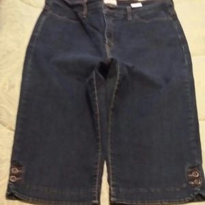 Levis half pants