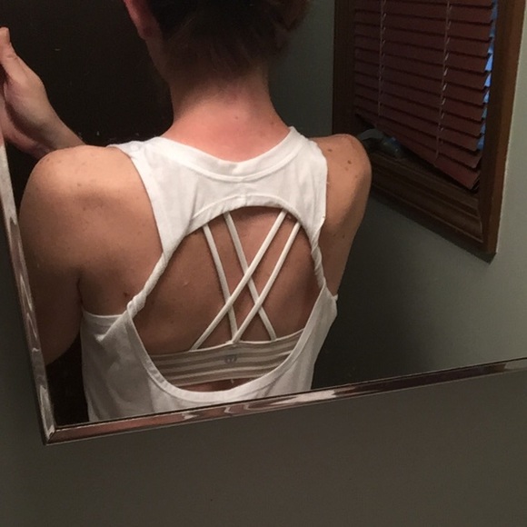 Fabletics white Twist Tee II size XXS