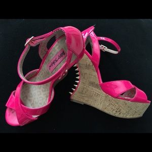 👠👛💄BETSEY JOHNSON platform wedge Hot Pink SHOES