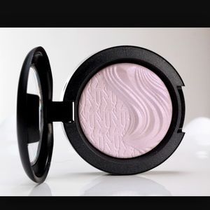 MAC Extra Dimension Eye Shadow