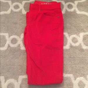 Gap red cords