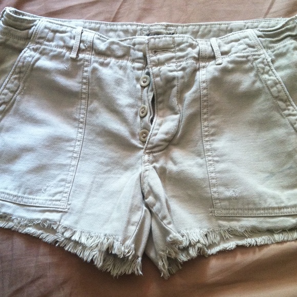 American Eagle khaki short shorts