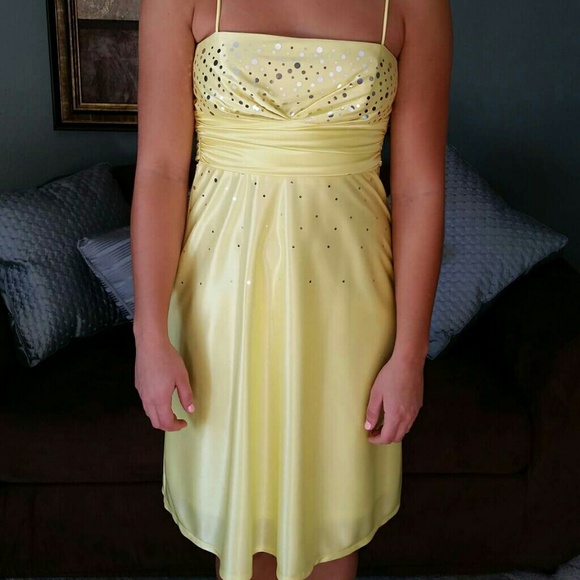 Short dress