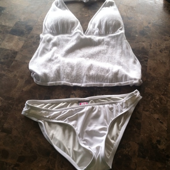Ujena white bathing suit tankini with slim tummy