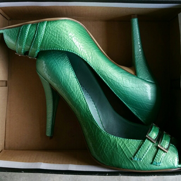 Women's designer shoe