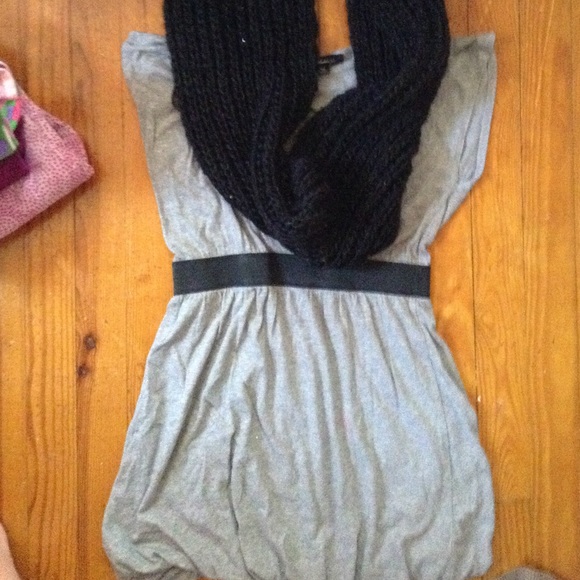 Grey dress - Picture 2 of 4