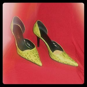 Kenneth Cole Pumps