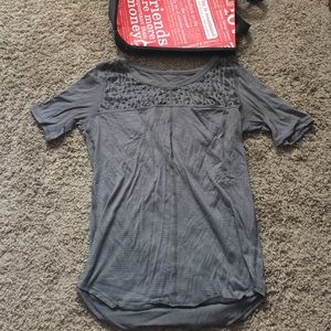 Lululemon short sleeve size 2.