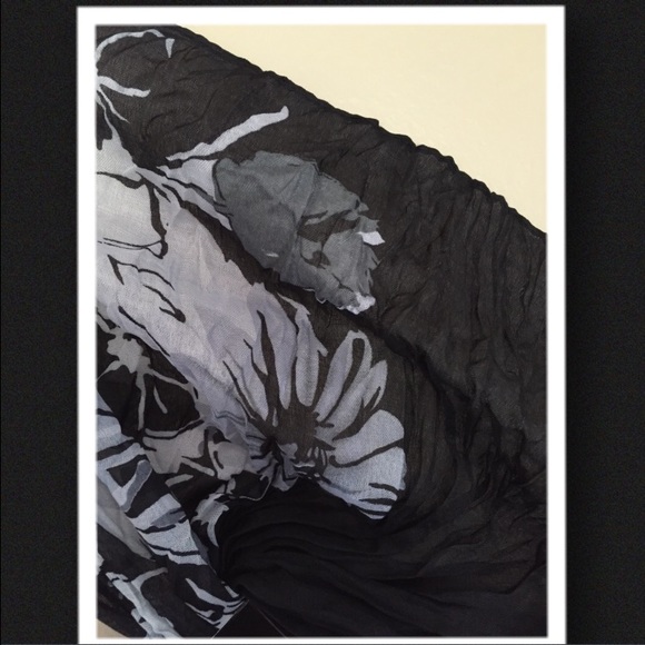 🌟 Beautiful scarf 🌟 - Picture 2 of 2