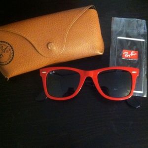 RAYBAN WAYFARER- RED