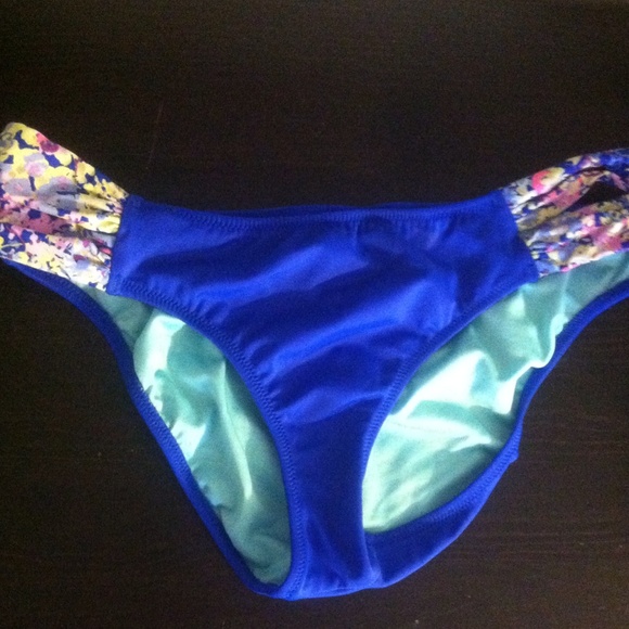 VS SWIM - Picture 2 of 4