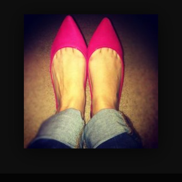 Express Hot Pink Pointed Toe Flats! 😍😍😍