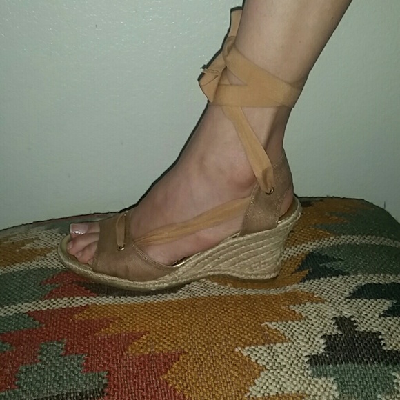 Tan wedges