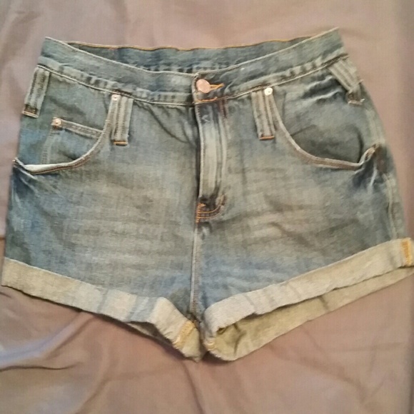 SOLD High waisted shorts