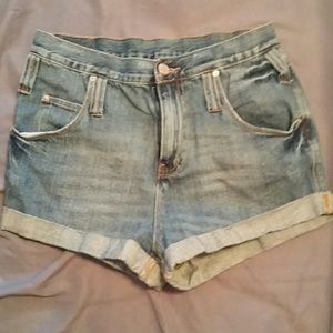 SOLD High waisted shorts