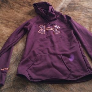 Under armor sweatshirt
