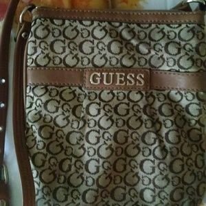 Guess body purse