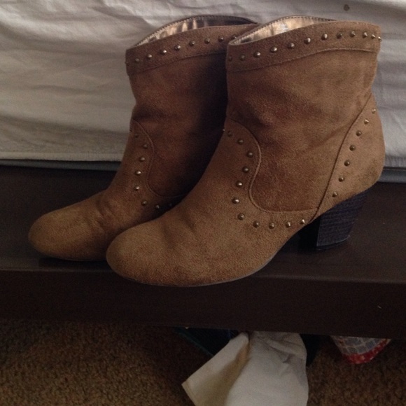 Light brown suede ankle boots.