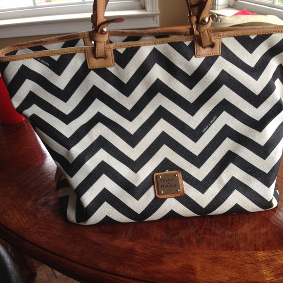 Medium/large doomed and Bourne zebra tote