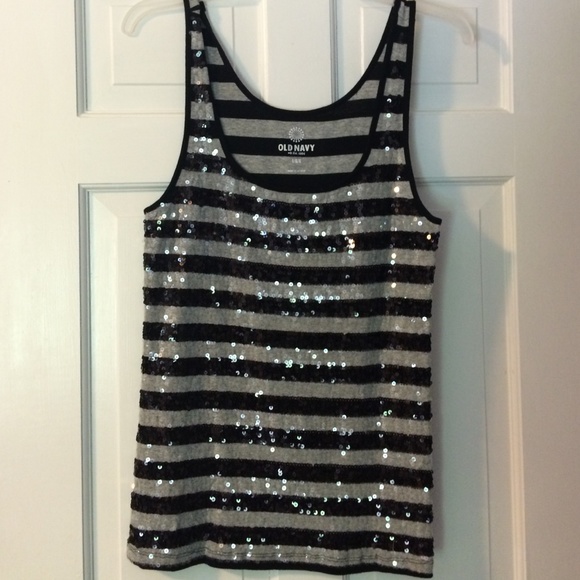 Gray and black Old Navy tank top