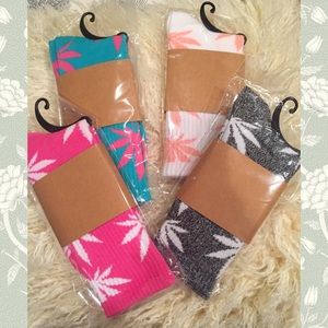 🍁 Socks Four Colors!