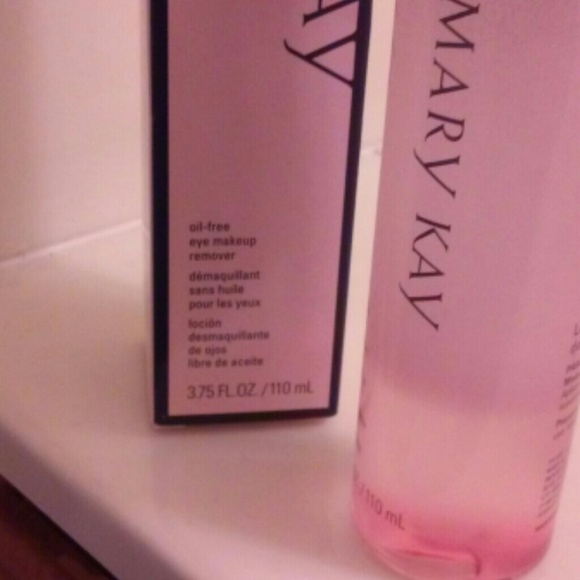 RESERVED..Mary Kay Oil free Make-up Remover - Picture 2 of 2